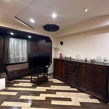 Studio Apartment Little Center, Heart Of Yerevan Luaran gambar