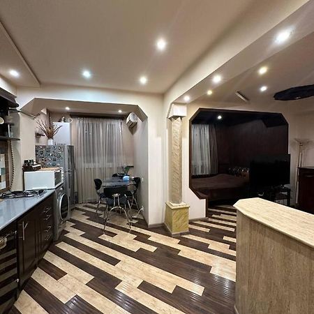 Studio Apartment Little Center, Heart Of Yerevan Luaran gambar
